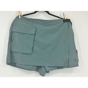 The North Face NWT blue/green skort in Size 24W plus size